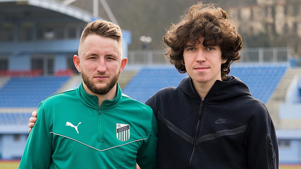 Pavel Verbí mladí (vlevo) a Michal Doleal mladí spolu hrají fotbal za SK...