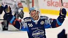 Takhle se Luboš Horký radoval z přesilovkové trefy v druhém utkání série ve Vítkovicích. Pro Kometu šlo o jediný gól v početní převaze v celém čtvrtfinálovém klání. Takhle se Luboš Horký radoval z přesilovkové trefy v druhém utkání série ve Vítkovicích. Pro Kometu šlo o jediný gól v početní převaze v celém čtvrtfinálovém klání.
