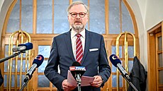 Předsedu vlády v Jeseníku vystoupil po jednání se starostkou města Zdeňkou... Předsedu vlády v Jeseníku vystoupil po jednání se starostkou města Zdeňkou...