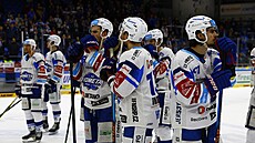 Zklamaní brnntí hokejisté po tvrtfinálové poráce s Vítkovicemi.