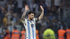 Lionel Messi se raduje z gólu proti Curacau. Bhem zápasu zaznamenal 100. gól...