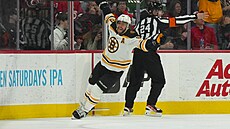 Proti Carolina Hurricanes skóroval David Pastrňák hned dvakrát, čímž se dostal... Proti Carolina Hurricanes skóroval David Pastrňák hned dvakrát, čímž se dostal...