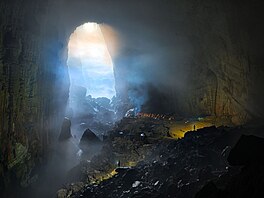 Úsek jeskyn nazývaný jako Prchod nadje a vize. Odborníci odhadují, e se...