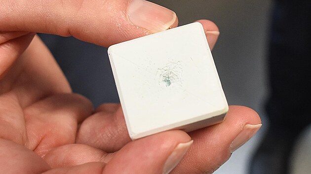 Oddělení urologie zlínské Nemocnice T. Bati získalo moderní přístroj k léčbě močových kamenů (březen 2023)