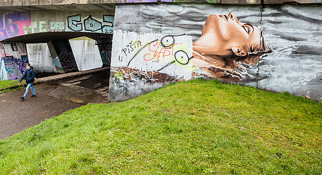 Poniené graffiti v Hradci Králové