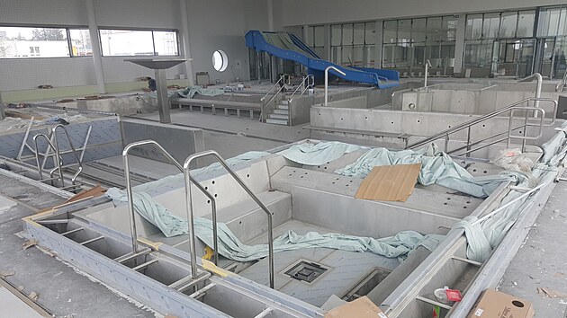 Vodní svět v karvinském krytém bazénu nabídne řadu atrakcí.