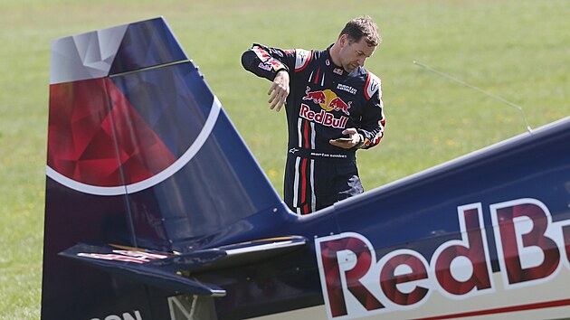 Martin Šonka je jeden z nejlepších akrobatických pilotů na světě a mistr světa Red Bull Air Race 2018 (29. 4. 2023)