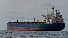 Tanker Crius ve vodách poblí Ceuty peváí ropu z Ruska, aby se produkt dostal...