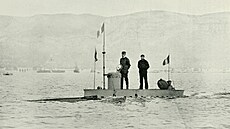 Ponorka Gymnote na snímku z roku 1902 Ponorka Gymnote na snímku z roku 1902