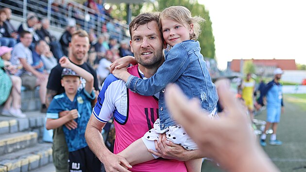 Táborský obránce Jakub Navrátil se ve 39 letech definitivně rozloučil s profesionálním fotbalem. Jeho poslední zápas sledovala z tribun i jeho rodina.