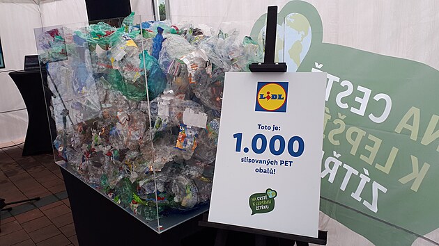 Zákaznicí ve vybraných prodejnách Lidl a Kaufland během tří měsíců odevzdali... Zákaznicí ve vybraných prodejnách Lidl a Kaufland během tří měsíců odevzdali...