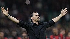 Legendární védský útoník Zlatan Ibrahimovic kyne fanoukm AC Milán, práv...