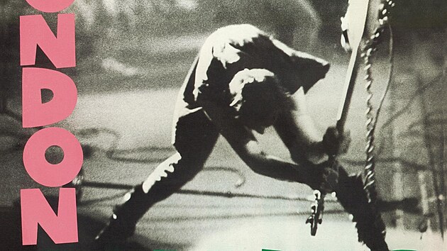 London Calling. Baskytarista Paul Simonon na obalu slavnho alba britsk kapely The Clash