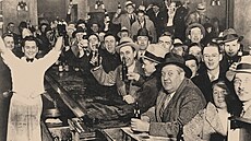 První noc v Chicagu po ukonení prohibice (5. prosince 1933)