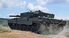 Hlavní bojový tank armády Leopard 2A4
