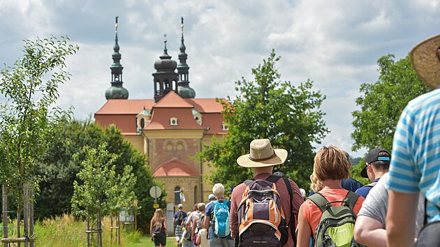 Na Velehradě začaly Dny lidí dobré vůle. Pěší poutníci urazili trasy ze Svatého Kopečku u Olomouce na svatý Hostýn a na Velehrad. Druhá skupina absolvovala trasu od svatého Antonínka v Blatnici pod sv. Antonínkem (červenec 2023).