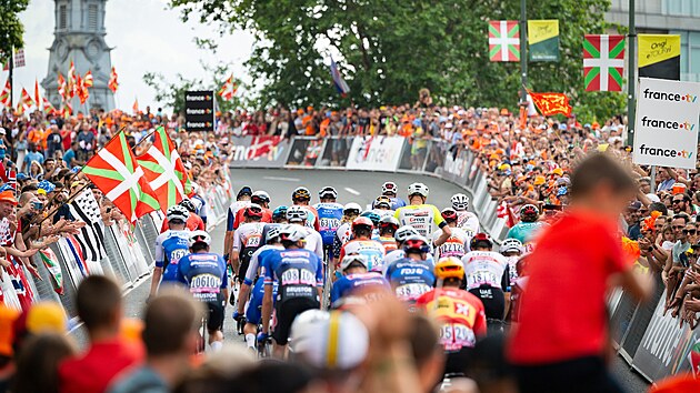 Baskov a Baskicko cyklistice rozum. Ukzala to i atmosfra bhem 1. etapy leton Tour de France.