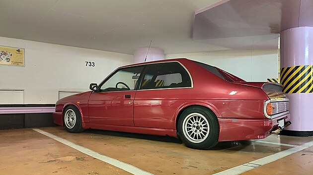 Tatra 700 GT