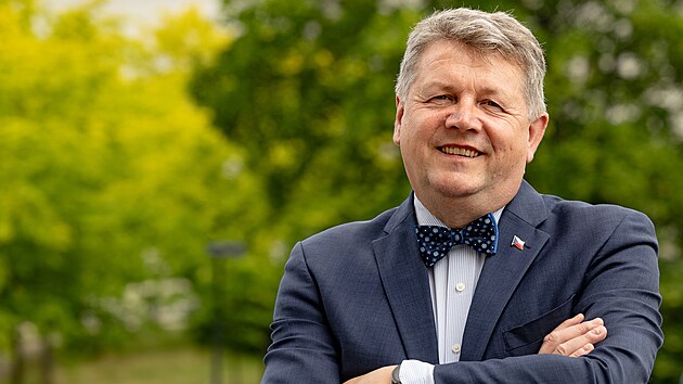Děkan Fakulty informatiky a managamentu Univerzity Hradec Králové Josef Hynek