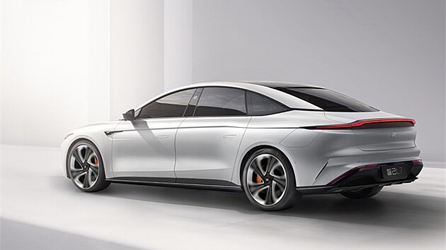 Model IM L7 existuje ve verzi s pohonem zadních nebo všech kol.