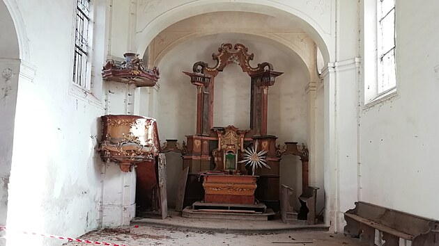 Barokn kostel Promnn Pn u kvoetic na Strakonicku byl jednm z tch, je mly bt
opraveny z dotanch penz. Ty vak na rekonstrukci vbec nemily