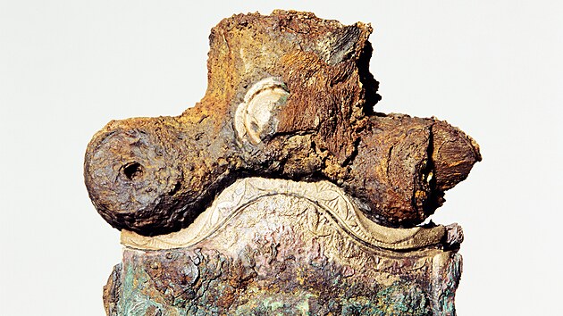 Detail meče. Dochoval se z doby železné.