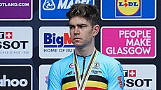 Belgický cyklista Wout van Aert se stíbrnou medailí z mistrovství svta v...