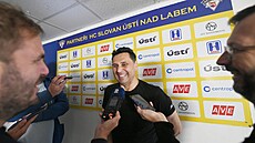 Vladimír Rika, kou mistr svta, po prvním tréninku v druholigovém Slovanu...