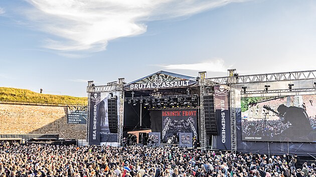 V Josefově začal 26. metalový festival Brutal Assault, snímek je z koncertu kapely Agnostic Front. (9. srpna 2023)