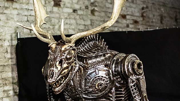 Sochař Petr Vaněk a jeho Sector 66 vystavuje na Brutal Assault. (10. srpna 2023)