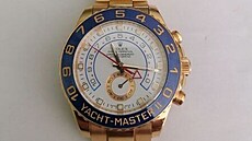 Odcizené náramkové hodinky znaky Rolex ze lutého kovu s modrým ciferníkem...
