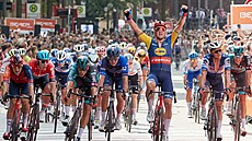 Dánský cyklista Mads Pedersen ovládl hamburský závod Cyclassics