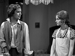 Viktor Preiss a Marta Vanurová ve filmu Dít (1973)