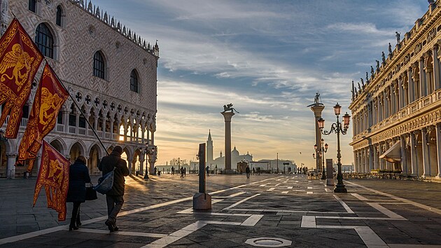 Nápad s inkasováním vstupného v italských Benátkách se poprvé objevil u v roce...