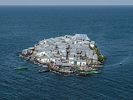 Nejvyí bod jednoho z nejhustji osídlených ostrov svta mí patnáct metr.