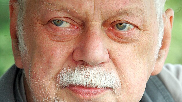 V neděli 10. září 2023 po dlouhé nemoci ve věku 85 let zemřel emeritní ředitel Horáckého divadla v Jihlavě Miloš Stránský.