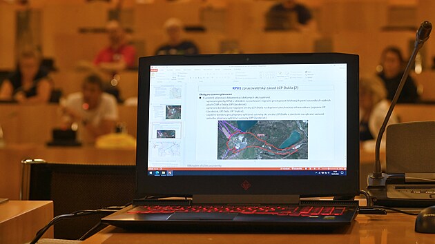 Veřejné projednání dopadů těžby lithia na Cínovci konané na Krajském úřadu Ústeckého kraje. (18. září 2023)