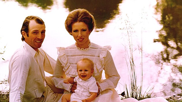 Princezna Anna s manelem Markem Phillipsem a synem Peterem