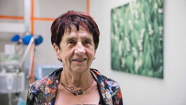 Pacientka Marie Mokr, je postoupila operaci metodou TAVI (kategorizan nhrada aortln chlopn) v Nemocnici Na Homolce (25. z 2023)