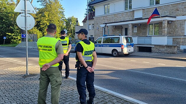 Hraniční kontroly na česko-německo-polském Trojmezí. (28. září 2023) Hraniční kontroly na česko-německo-polském Trojmezí. (28. září 2023)