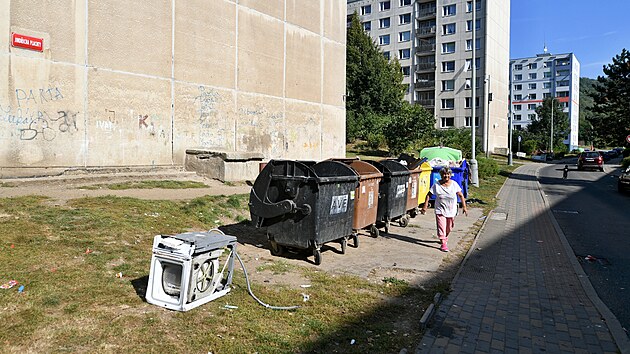Problémové sídliště v Mojžíři, ulice Jindřicha Plachty, v části Ústí nad Labem. (29. září 2023)