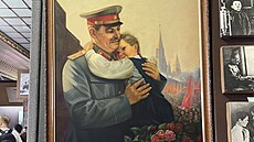 Obraz J. V. Stalina s dcerou Svtlanou v muzeu Velké vlastenecké války v Gori