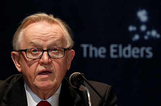 Bývalý finský prezident a nositel Nobelovy ceny za mír Martti Ahtisaari na...
