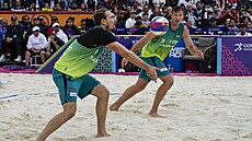 Ondej Perui (vlevo) a David Schweiner ve finále mistrovství svta