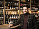 Sommelier a vina Arseny Dobuev. Jeho prask podnik Wine Office se...