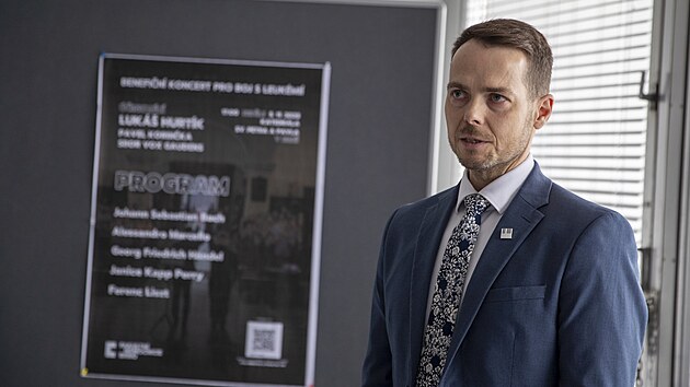 Onkologický pacient a filharmonista Lukáš Hurtík uspořádá benefiční koncert pro boj s leukemií.