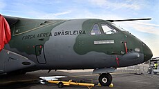 Embraer C-390 Millennium umouje i tankování ze vzduchu. To vyuívá i Armáda...