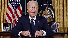 Americký prezident Joe Biden hovoí z Oválné pracovny Bílého domu o válce v...