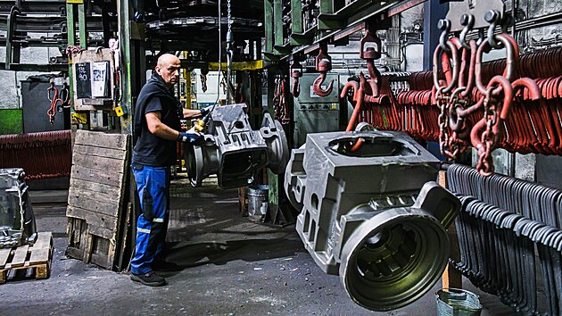 V brněnské slévárně Heunisch vyrábějí náročné odlitky z šedé litiny. Při výrobě...