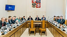 Jednání vlády, mimoádn ve Snmovn